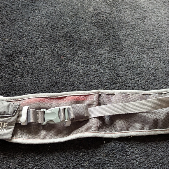 NWOT Ultimate Direction Running Belt - Picture 2 of 3